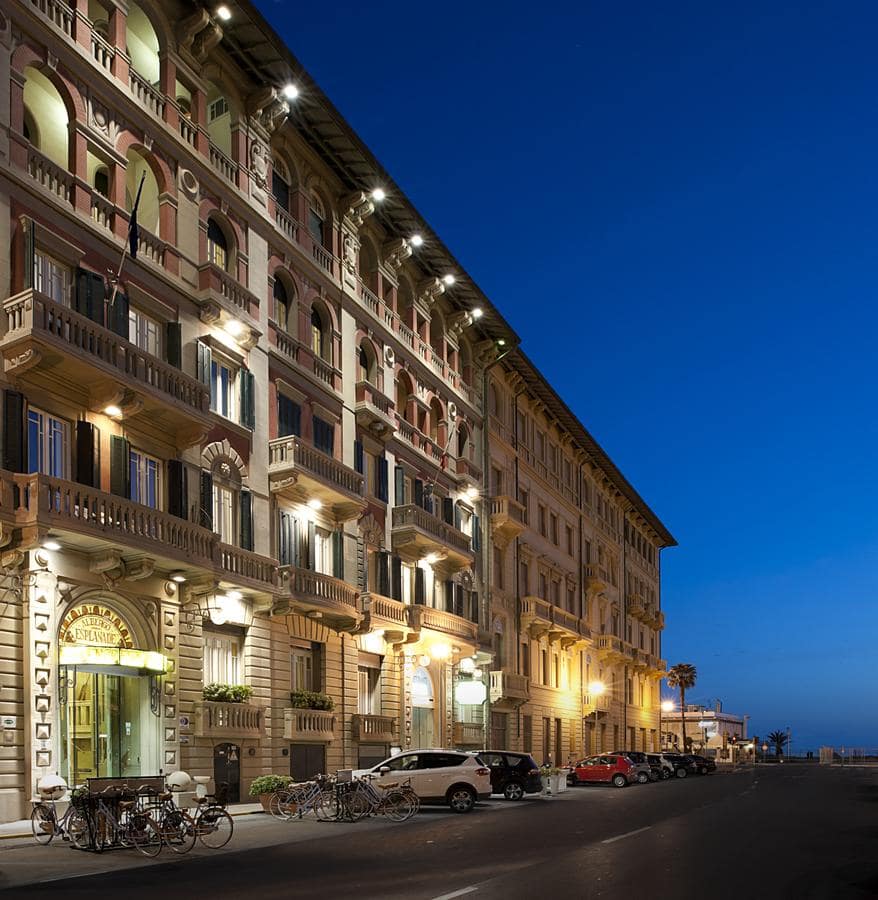 Hotel Residence Esplanade with apartments in Viareggio
