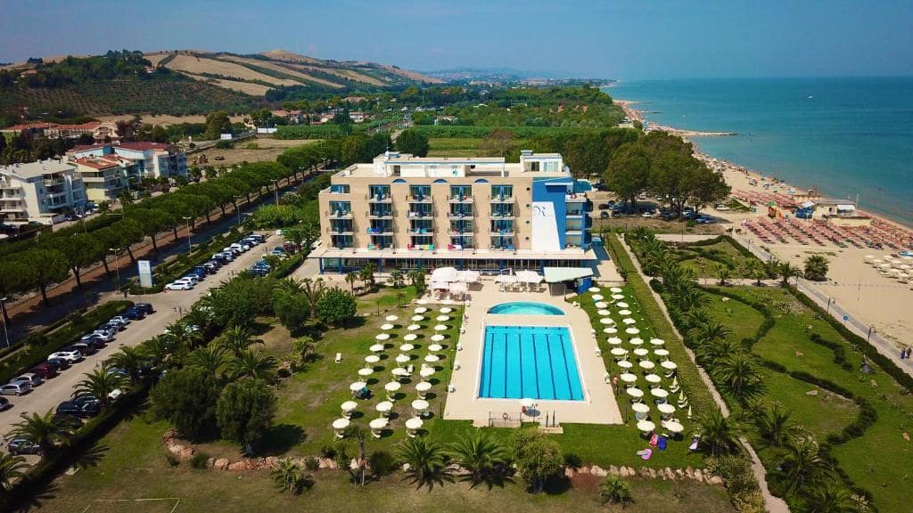 Abruzzo Best Beaches Hotels, Apartments . Giulianova, Alba Adriatica, Italy